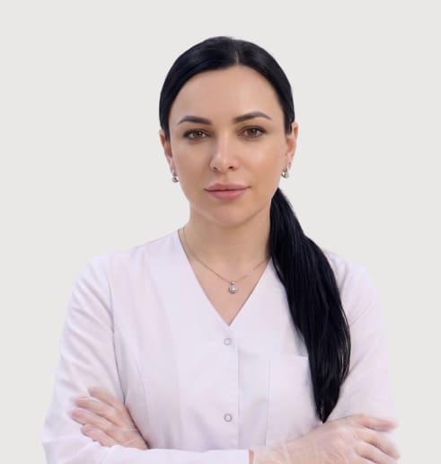 Врачи